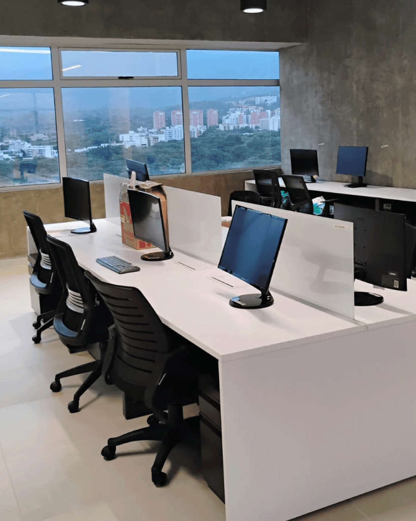 Estaciones de trabajo: el secreto detrás de oficinas más eficientes